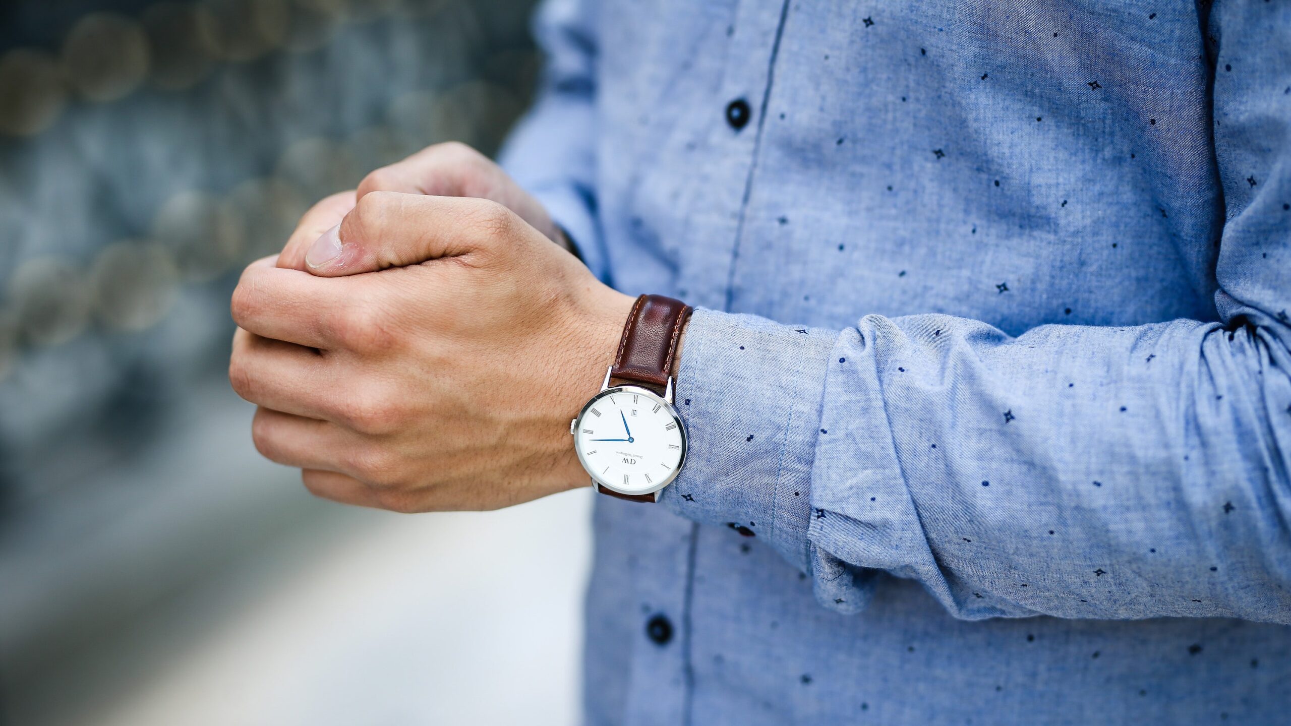 La guía definitiva sobre dónde se pone el reloj en el hombre ¡Aprende a lucirlo con estilo y